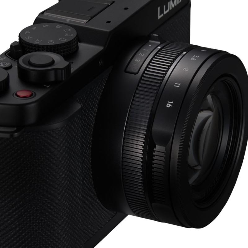 Цифровая фотокамера Panasonic Lumix DC-L10E-K Black