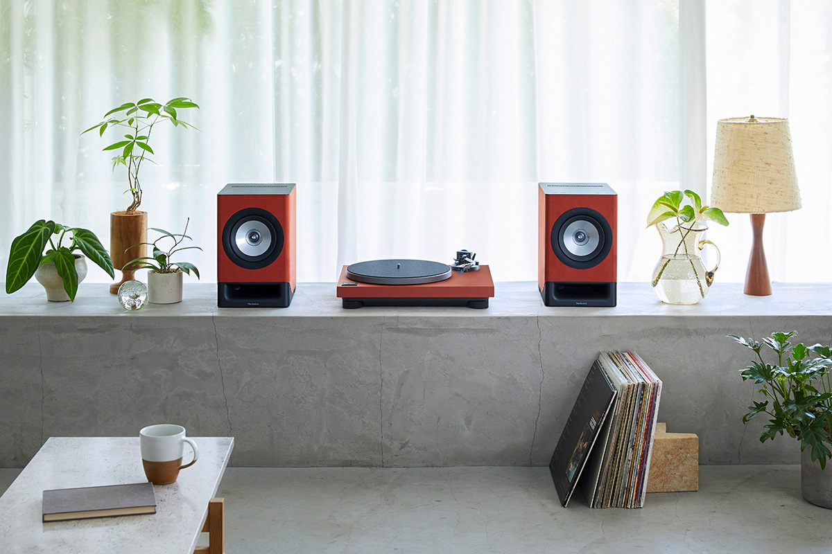 Програвач Technics SL-40CBT у сучасному інтер’єрі